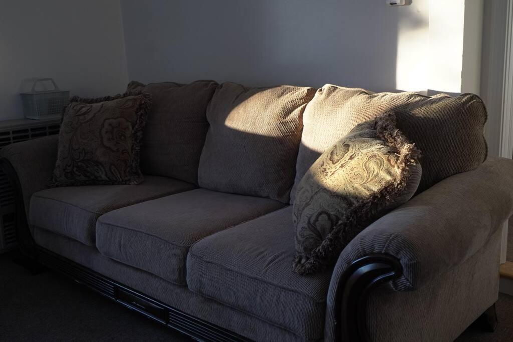 Queen Bed Beautiful Sunset W River View Fast Wifi Apartment Troy Bagian luar foto