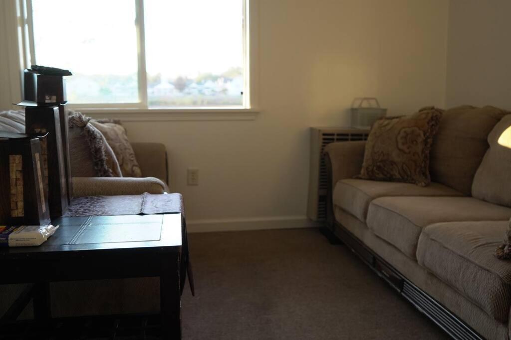 Queen Bed Beautiful Sunset W River View Fast Wifi Apartment Troy Bagian luar foto